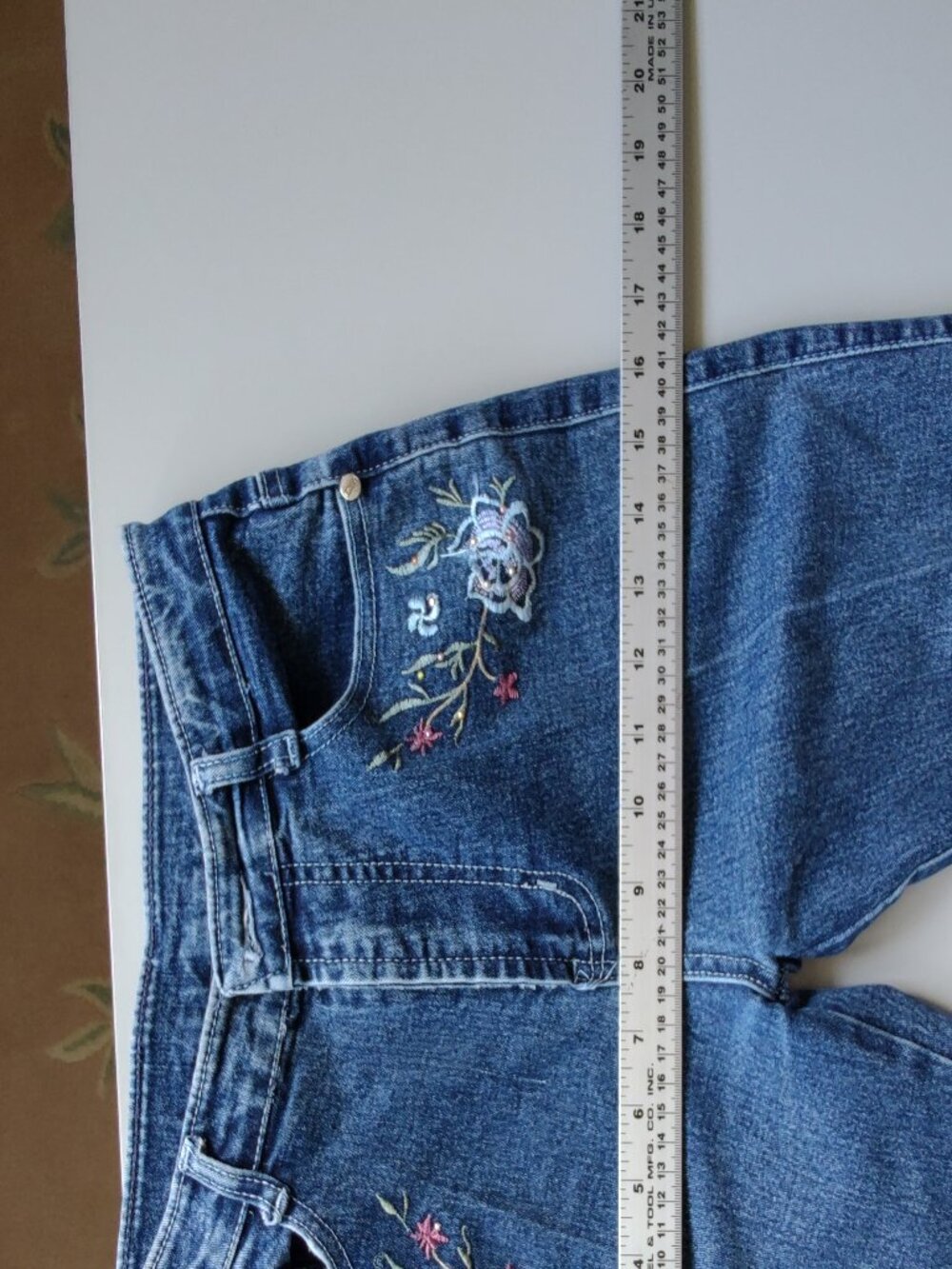 Embroidered blue jeans size XS permanent pressed boot cut - Picture 8 of 15